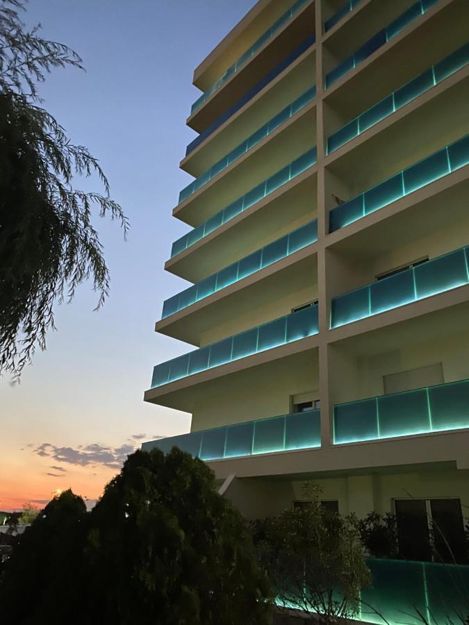 Vela Luxury Sea View Apartments - Marina Surf Navodari Exterior photo