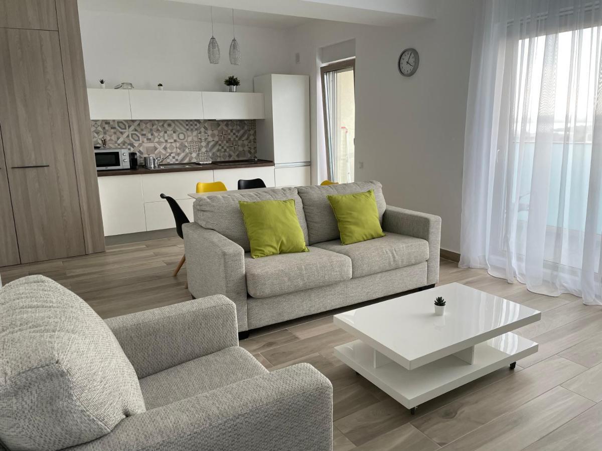 Vela Luxury Sea View Apartments - Marina Surf Navodari Exterior photo