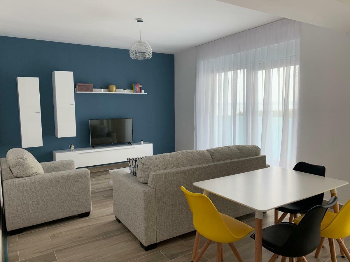 Vela Luxury Sea View Apartments - Marina Surf Navodari Exterior photo